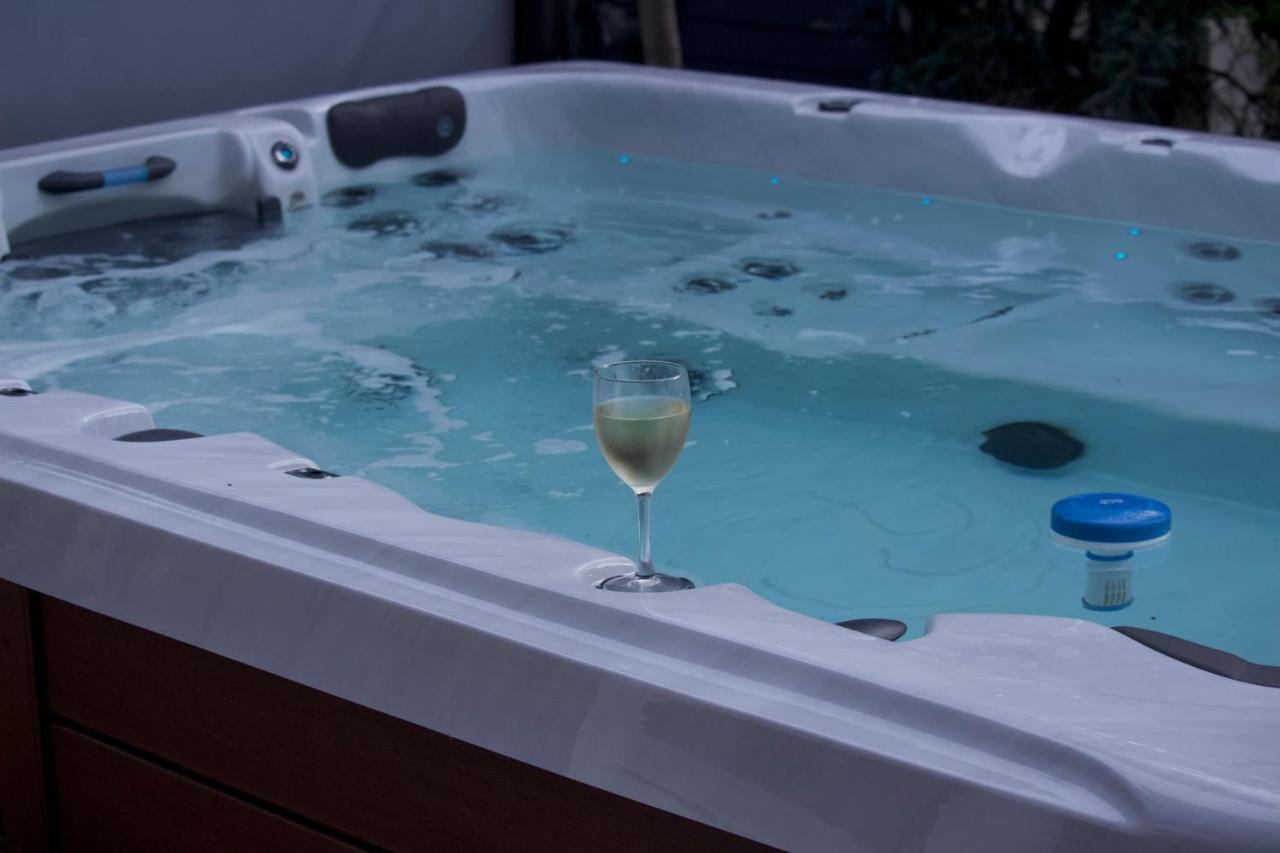 Whistler Alpine Chalet Retreat & Wellness Villa Buitenkant foto