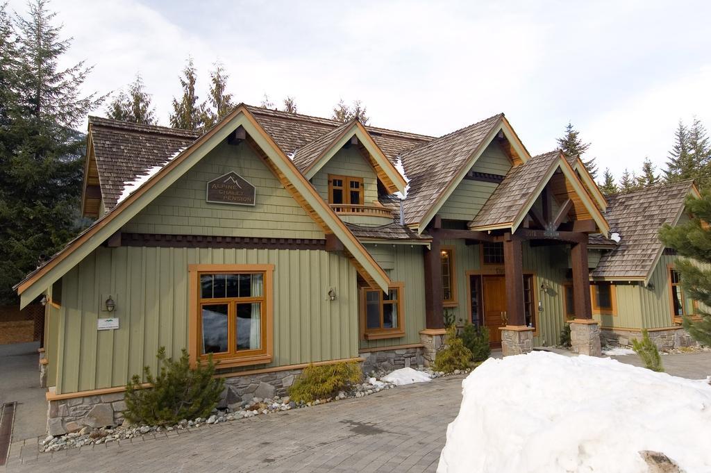 Whistler Alpine Chalet Retreat & Wellness Villa Buitenkant foto