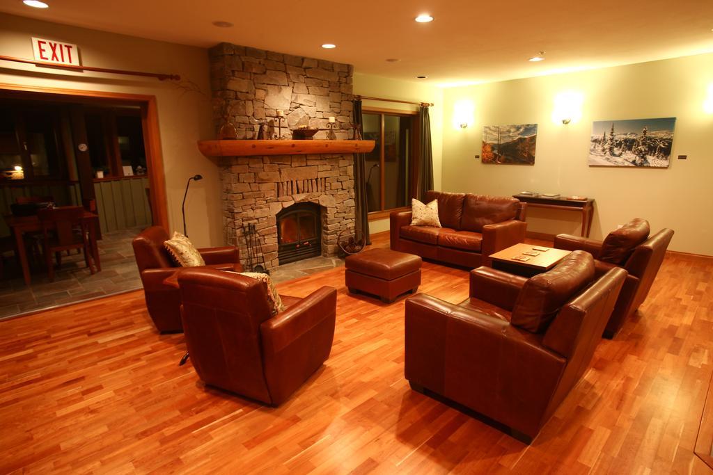Whistler Alpine Chalet Retreat & Wellness Villa Buitenkant foto