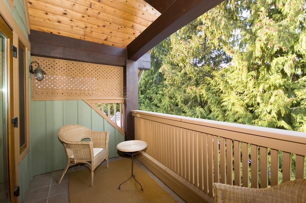 Whistler Alpine Chalet Retreat & Wellness Villa Buitenkant foto