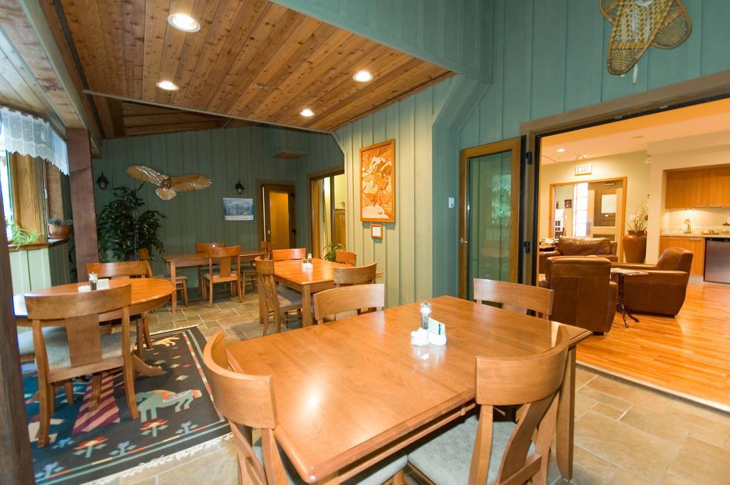 Whistler Alpine Chalet Retreat & Wellness Villa Kamer foto