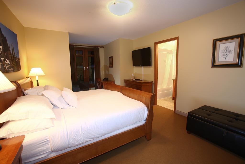 Whistler Alpine Chalet Retreat & Wellness Villa Kamer foto