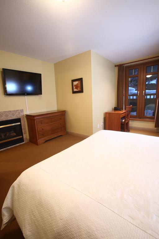 Whistler Alpine Chalet Retreat & Wellness Villa Kamer foto
